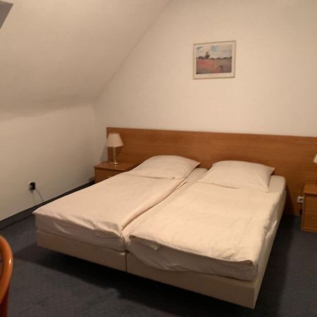 Waldhotel Hensel'S Felsenkeller Frankfurt am Main ภายนอก รูปภาพ